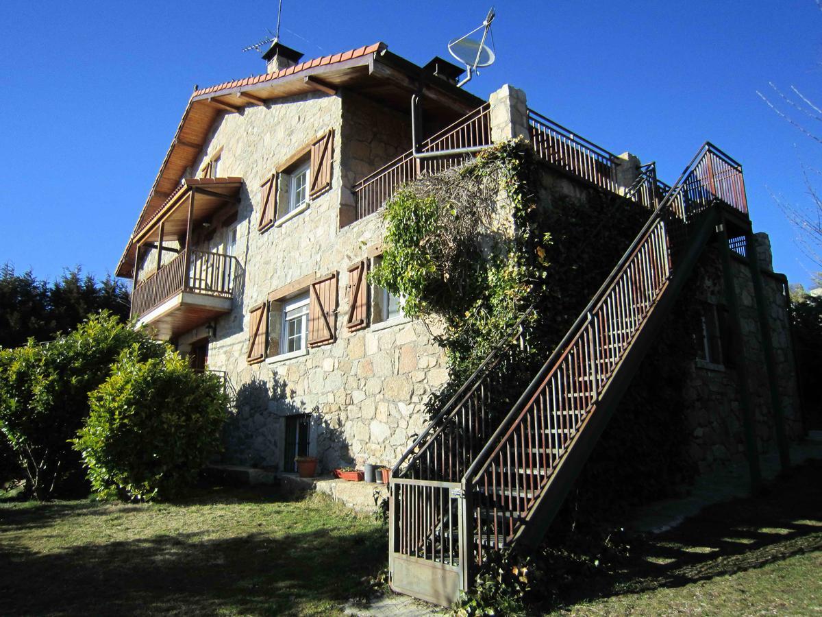 Hostal La Casona de Collado Hoyos del Collado Exterior foto