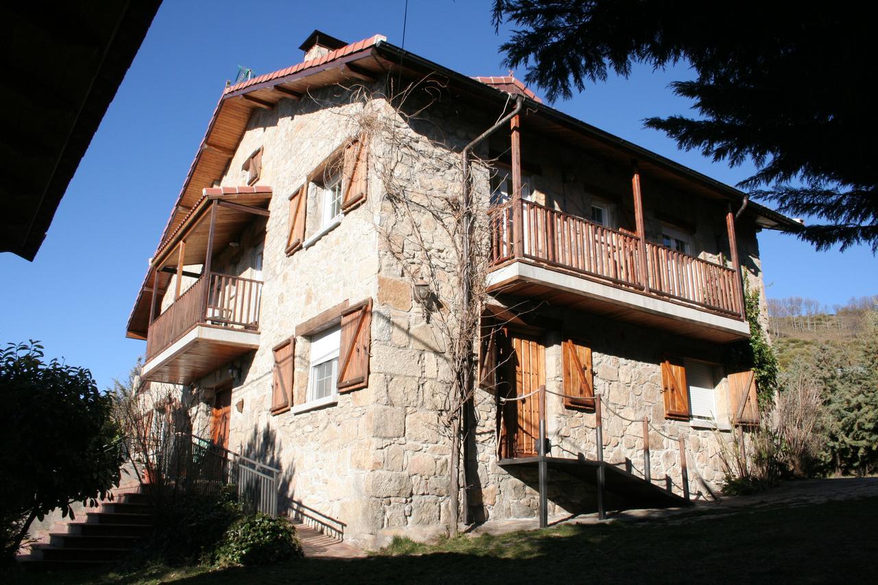 Hostal La Casona de Collado Hoyos del Collado Exterior foto