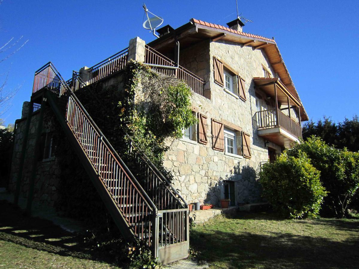 Hostal La Casona de Collado Hoyos del Collado Exterior foto